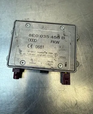 Seat Exeo (3R) Aerial antenna amplifier 8E0035456B 09103112