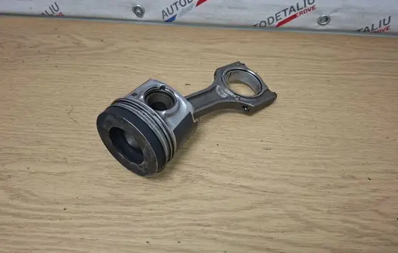BMW 5 F10 F11 Piston with connecting rod 84L110