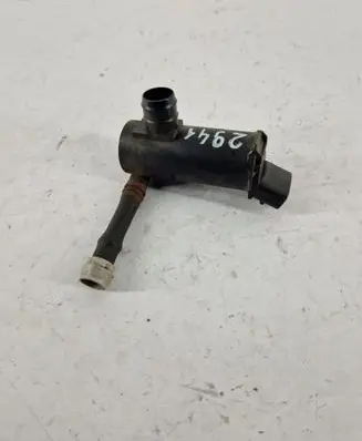 Mazda 3 III Windscreen/windshield washer pump 3670579290