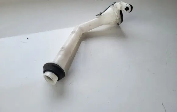 Nissan Qashqai Window washer liquid tank fill tube 