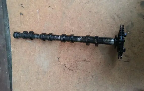Ford Mondeo Mk III Camshaft 