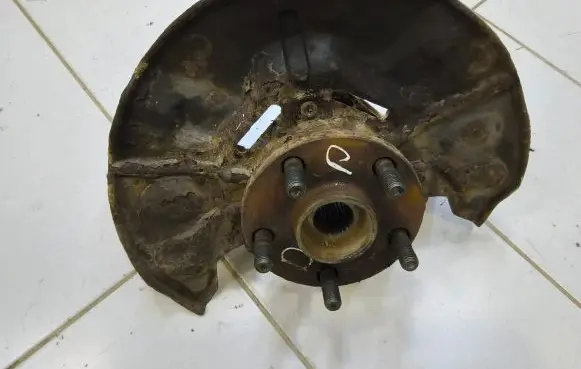 Toyota Avensis T250 Front wheel hub spindle knuckle