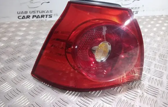 Volkswagen Golf V Rear/tail lights