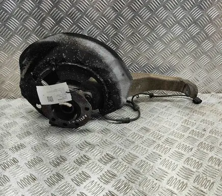 Front wheel hub