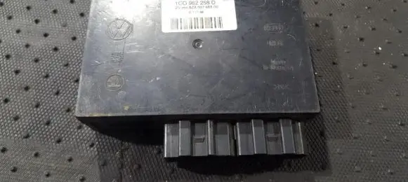 Volkswagen Golf IV Comfort/convenience module 1c0962258d 5za007955-00