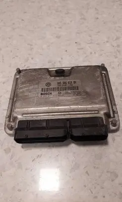 Skoda Fabia Mk1 (6Y) Engine control unit/module 045906019BM 1039S02900 0281011412