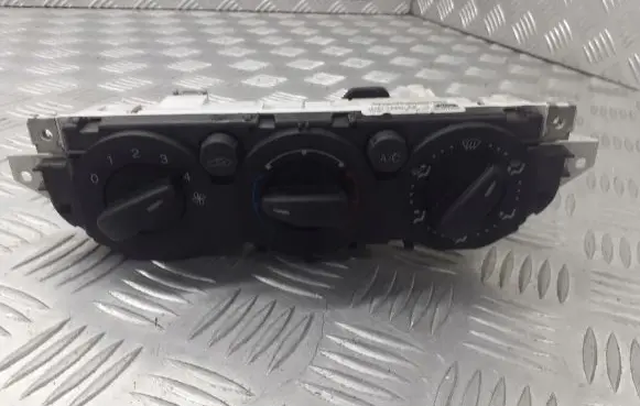 Ford Focus Interior fan control switch 7M5T-19980-AB
