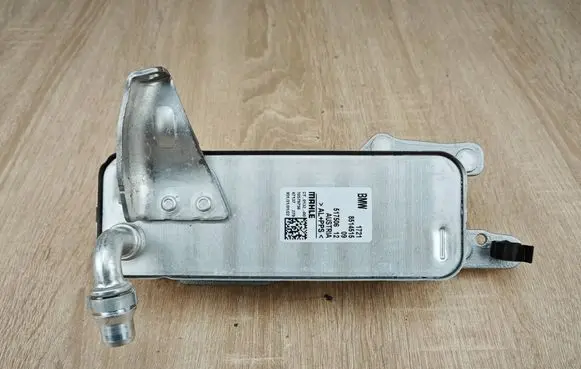 BMW 4 G22 G23 G24 G26 Transmission/gearbox oil cooler 8514515