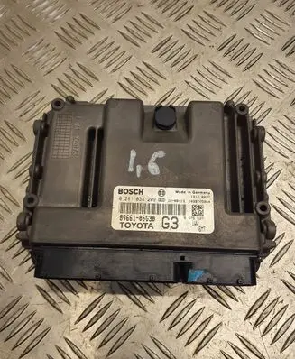 Toyota Avensis T270 Engine control unit/module 8966105G30 0281033209 1039105064