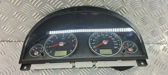 Ford Mondeo Mk III Speedometer (instrument cluster) 44ZU187