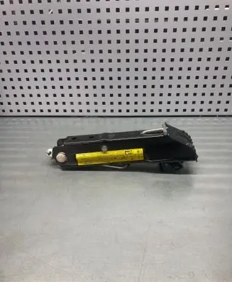 Volkswagen PASSAT B6 Lift Jack 3C0011031B