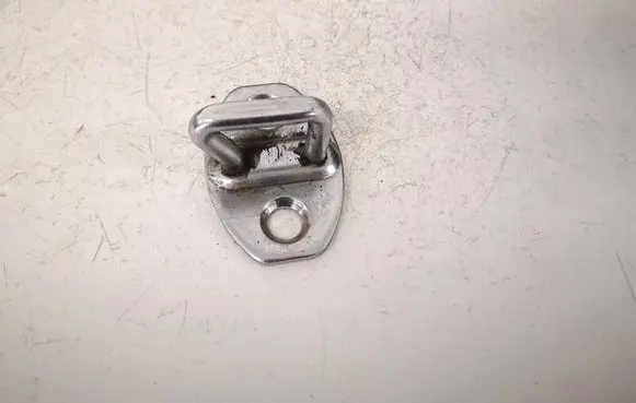 Volkswagen Jetta V Front door lock loop/hook striker 3C0837033