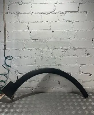 Front arch trim