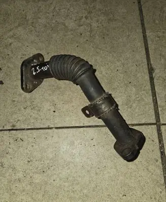 Volkswagen Crafter EGR valve line/pipe/hose 076131525