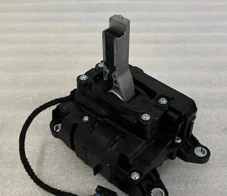 Audi A5 Gear shifter/selector 8W1713041P