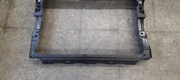 Volkswagen Tiguan Radiator support slam panel 5NA805594L