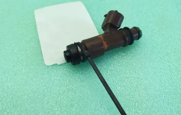 Subaru Outback Fuel injector 146092722