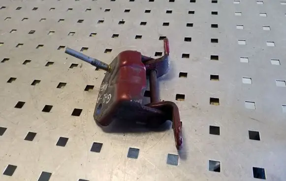 Subaru Outback Tailgate/trunk/boot hinge