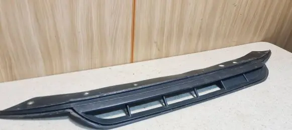 Volkswagen e-Up Front bumper lip 
