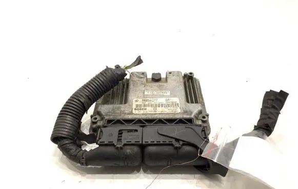 Chevrolet Captiva Engine control unit/module ECU 96858577