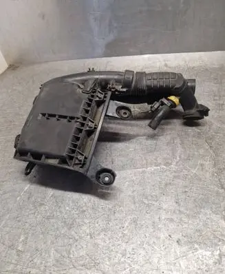 Peugeot 3008 II Air filter box 9806561080