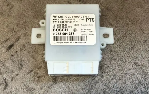 Mercedes-Benz C W204 Parking PDC control unit/module A2049009201