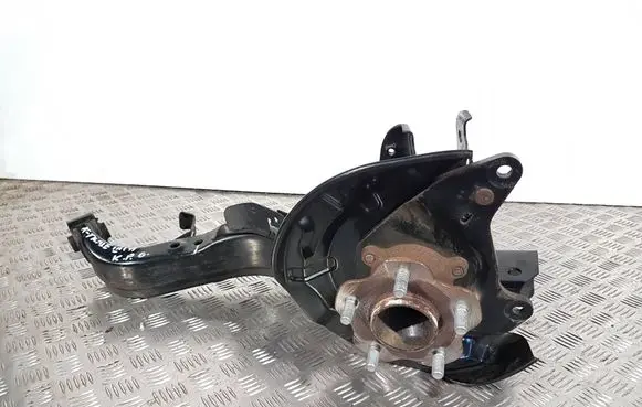 Rear wheel hub
