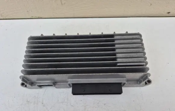 Audi A6 S6 C6 4F Sound amplifier 4F0910223H 4F0035223K
