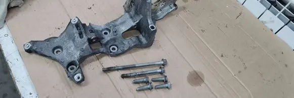 Audi A4 S4 B9 Generator/alternator bracket 04L903143B
