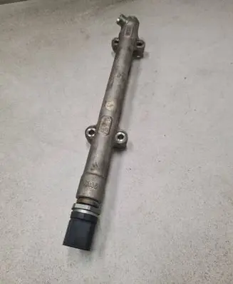 Skoda Octavia Mk4 Fuel main line pipe 05C133320A 05E906054A 0261545169