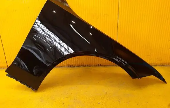 Volvo S90, V90 Fender
