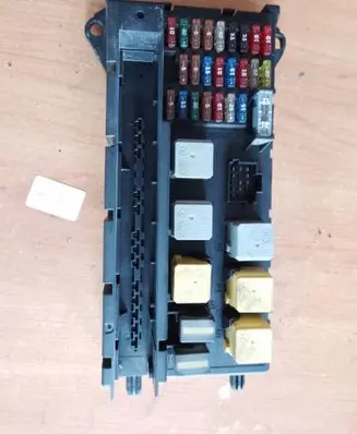 Volkswagen Crafter Fuse module 9065450201 501R11F06