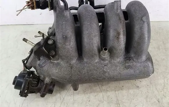 Mazda 626 Intake manifold 