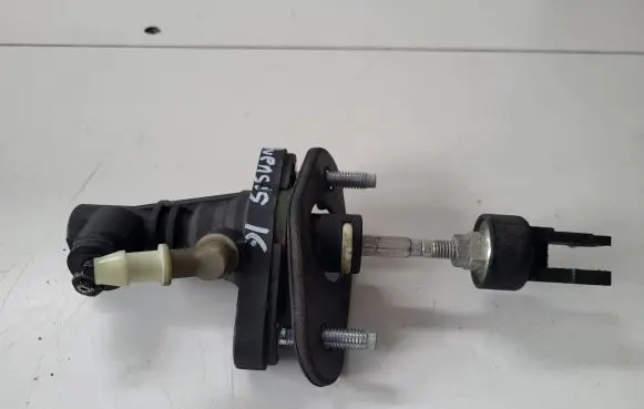 Toyota Avensis T270 Clutch slave cylinder 3142002031