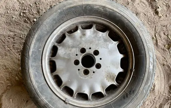 R16 alloy rim