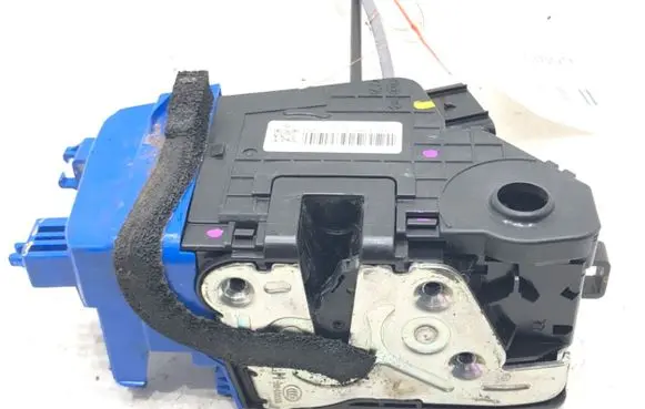 Hyundai Elantra VI Front door lock 81310-F2030