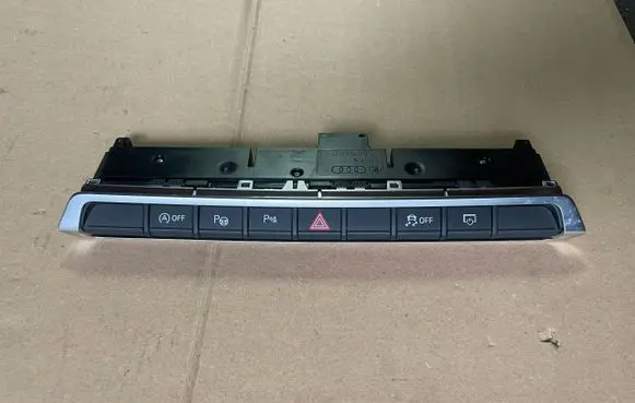 Audi Q2 - A set of switches 81A925301E