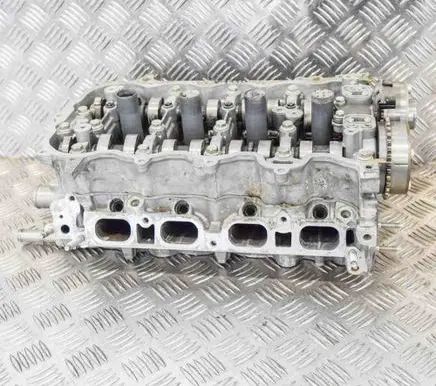 Toyota Yaris Engine head 1110149465