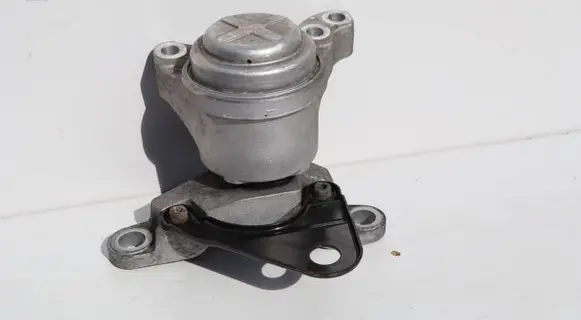 Volvo V60 Engine mount bracket 31277689