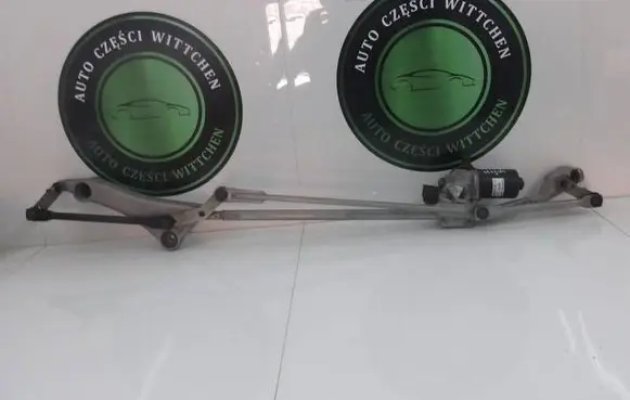 Mercedes-Benz B W245 Front wiper linkage and motor A1698202140