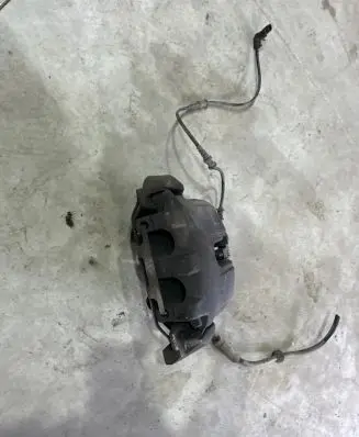 Mercedes-Benz ML W164 Front brake caliper