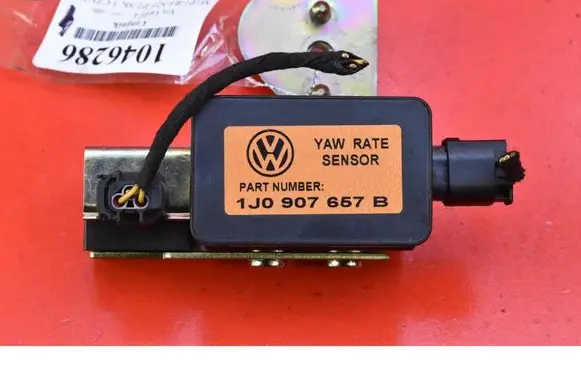 Volkswagen Golf IV Sensor 1J0907657B