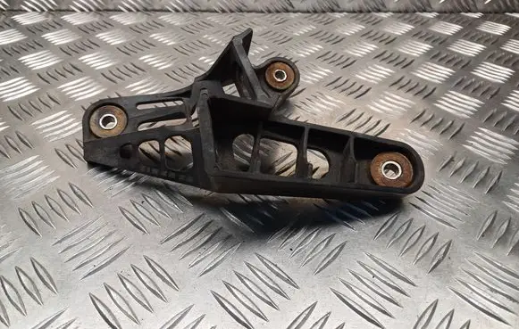Skoda Octavia Mk2 (1Z) Gear shift cable bracket 1K0711789G