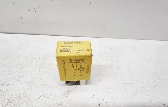 Peugeot 3008 II Other relay 9673062180