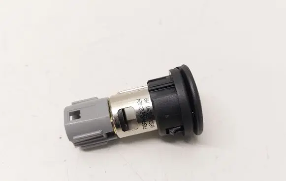 Ford Focus 12 V Socket (front) 6R32196247AA
