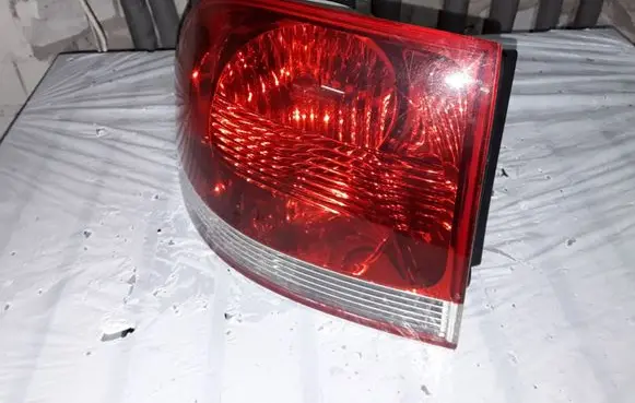 Volkswagen Touareg I Rear/tail lights 7L6945095K