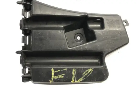 Volvo S60 Front bumper mounting bracket 30796625