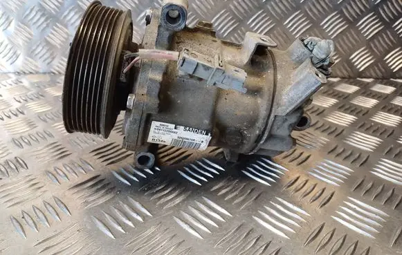 Renault Kangoo II Air conditioning (A/C) compressor (pump) 926008670R 04112206662