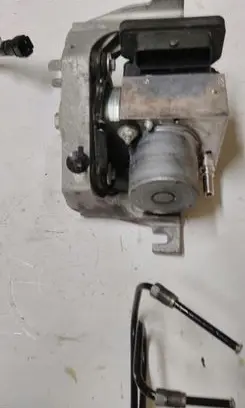 Renault Zoe ABS Pump 472100251R