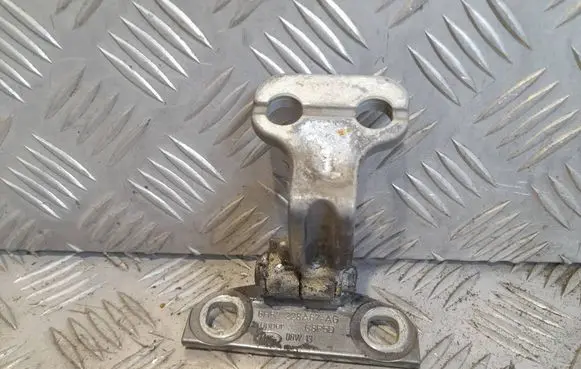 Land Rover Freelander 2 - LR2 Front door upper hinge 6H52228A67AG